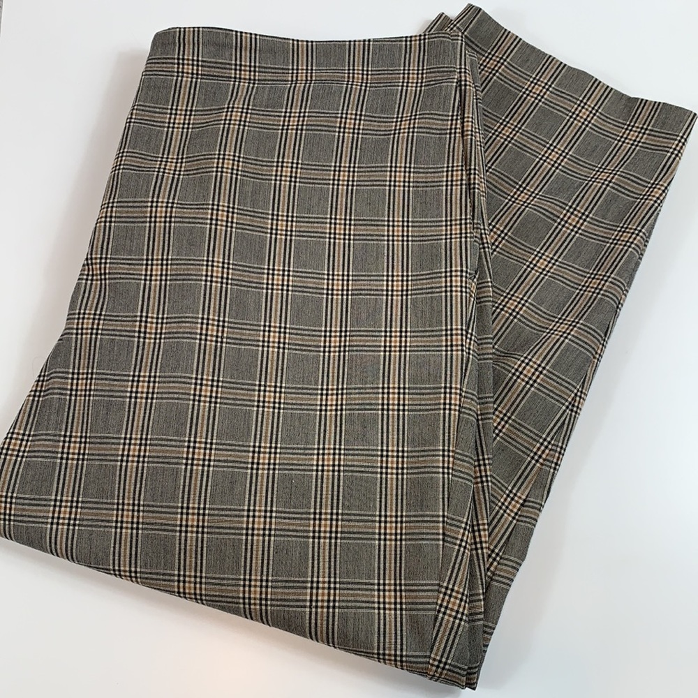 Elemental Stretch Capri Dress Pants